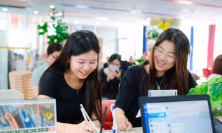 TP.HCM: Trường đại học bắt đầu đón tân sinh viên nhập học