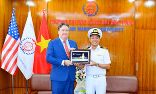 Trường Đại học Hàng hải Việt Nam làm việc với Đại sứ quán Hoa Kỳ 