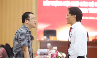 Hiến kế giải quyết tình trạng cấp xã 'thừa cán bộ nhưng thiếu người có chuyên môn'
