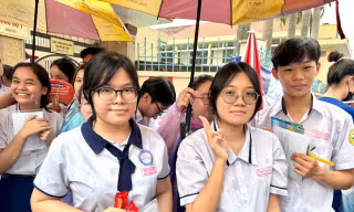 [LIVE]: Loạt trường đại học 'hot' công bố điểm chuẩn, có ngành tuyệt đối 30/30