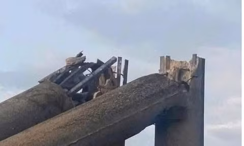 Điện lực Hà Tĩnh nói gì vụ cột điện gãy đổ lộ phần lõi thép gây xôn xao?