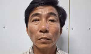Bỏ trốn sau khi bị phát hiện dâm ô bé gái 13 tuổi