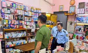 Thu giữ lô mỹ phẩm lớn nghi nhập lậu tại Cần Thơ