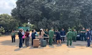 Tiếp nhận 37 công dân từ Campuchia có nghi vấn liên quan các tổ chức lừa đảo trực tuyến 