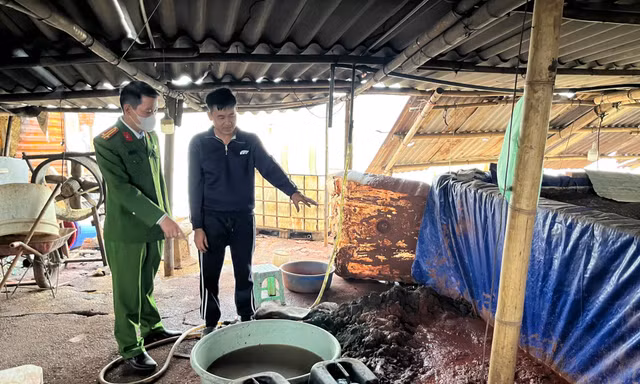 Công an Hà Nội xử lý hơn 1400 vụ vi phạm về môi trường trong 1 tháng cao điểm Tết
