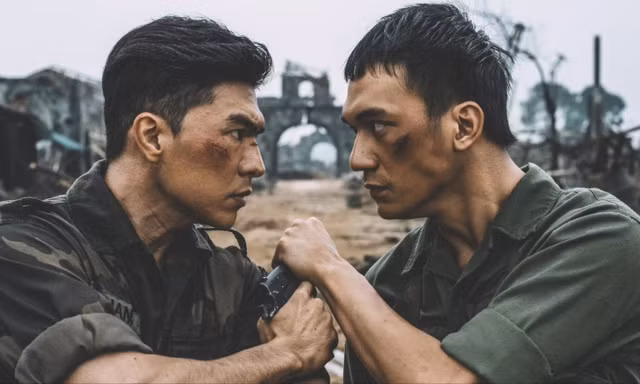 Điểm trùng hợp khi ‘Mưa đỏ’ rời rạp