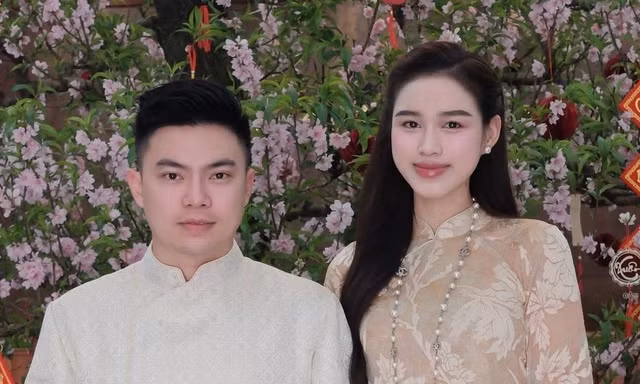 Đường đua áo dài Tết