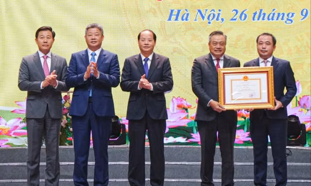 Hà Nội nhận quyết định hoàn thành nhiệm vụ xây dựng nông thôn mới