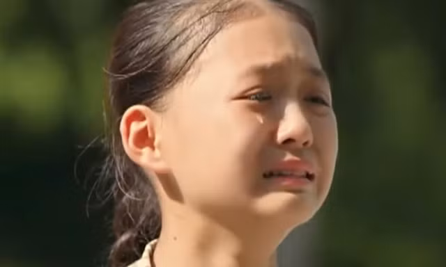 Cảnh phim em bé mắc bệnh tim bị bạn hù chết: ‘Đạo diễn, biên kịch quá ác’