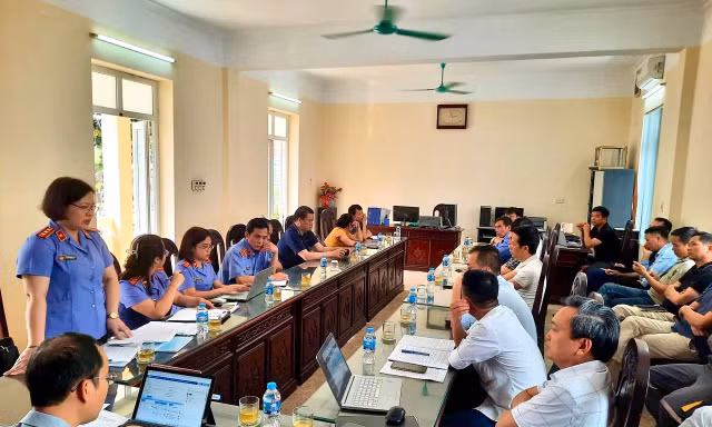 Viện kiểm sát vào cuộc bảo vệ nhóm yếu thế trong vụ dân khổ vì đường quanh năm bụi trắng 