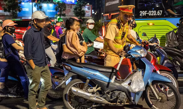 Nhiều tài xế vi phạm nồng độ cồn với lý do 'liên hoan 20/10'