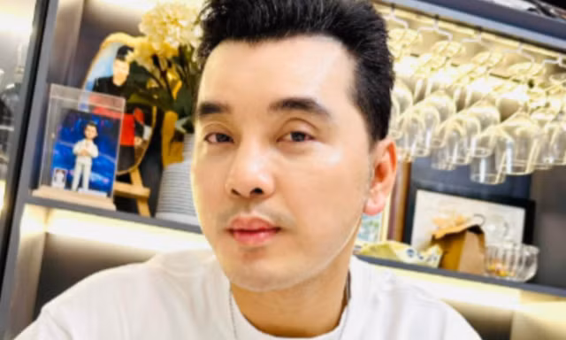 Ưng Hoàng Phúc đáp trả