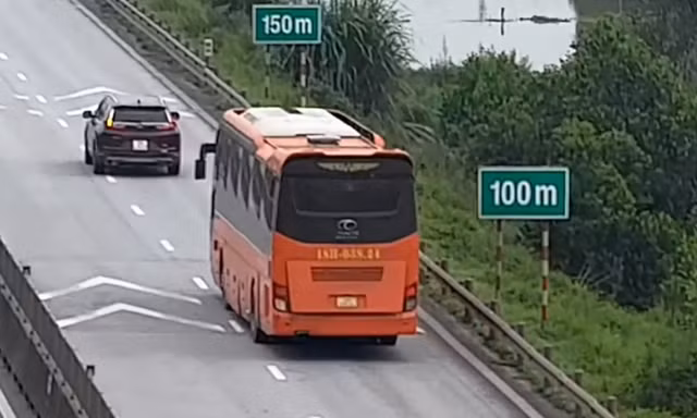 Làm sao để nhận biết khoảng cách an toàn trên cao tốc, những đoạn đường nào bị phạt?