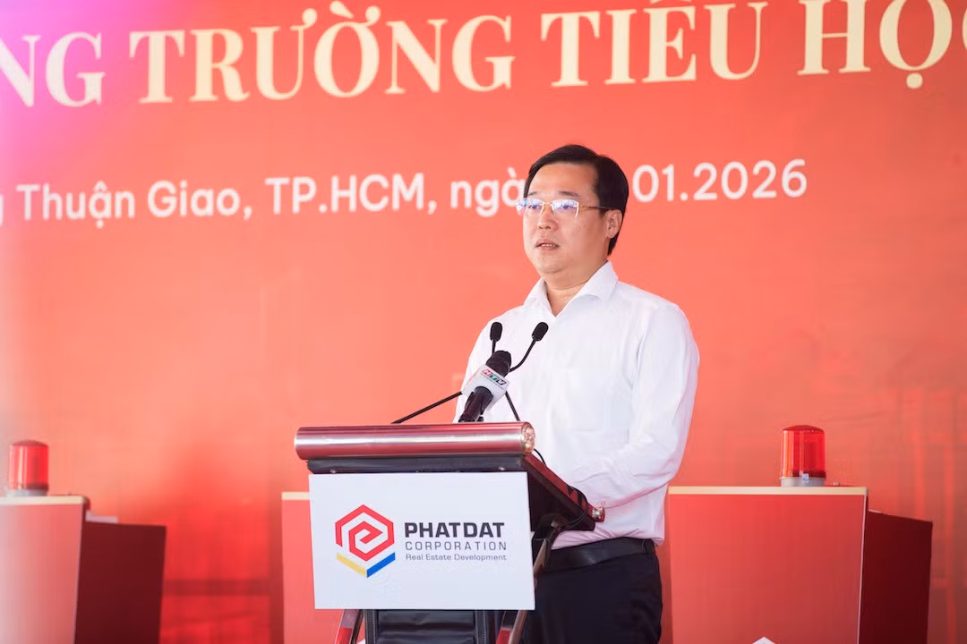 ong-le-quoc-phong-uy-vien-tu-dang-pho-bi-thu-thuong-truc-thanh-uy-phat-bieu-tai-buoi-le.jpg