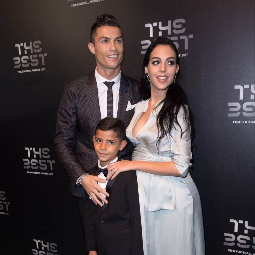 real-madrid-forward-cristiano-ronaldo-his-pregnant-girlfrie-7270.jpg