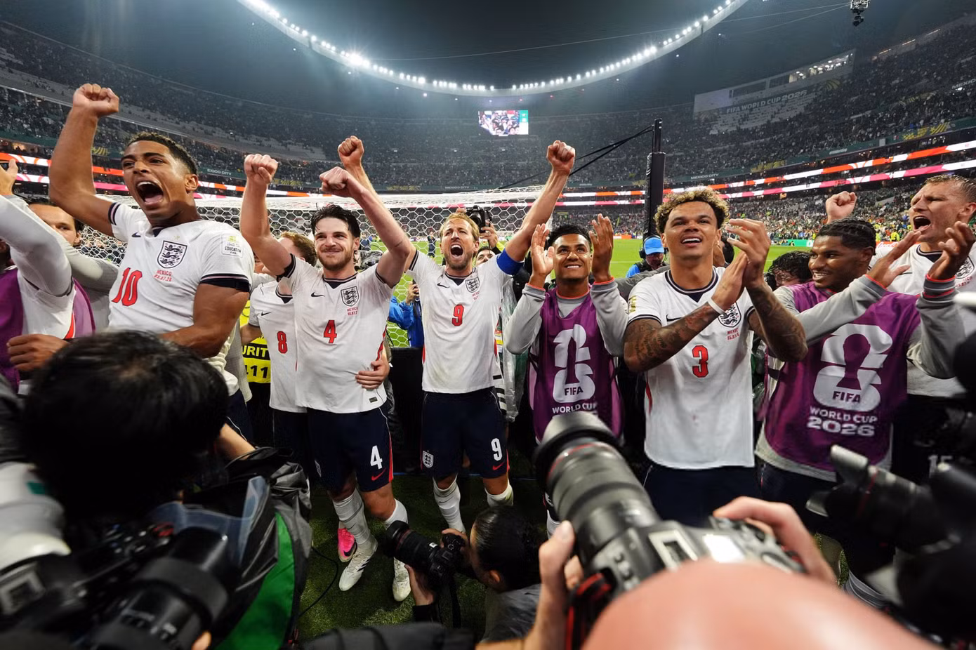 mexico-v-england-fifa-world-cup-round-of-16-mexico-cit-5.jpg