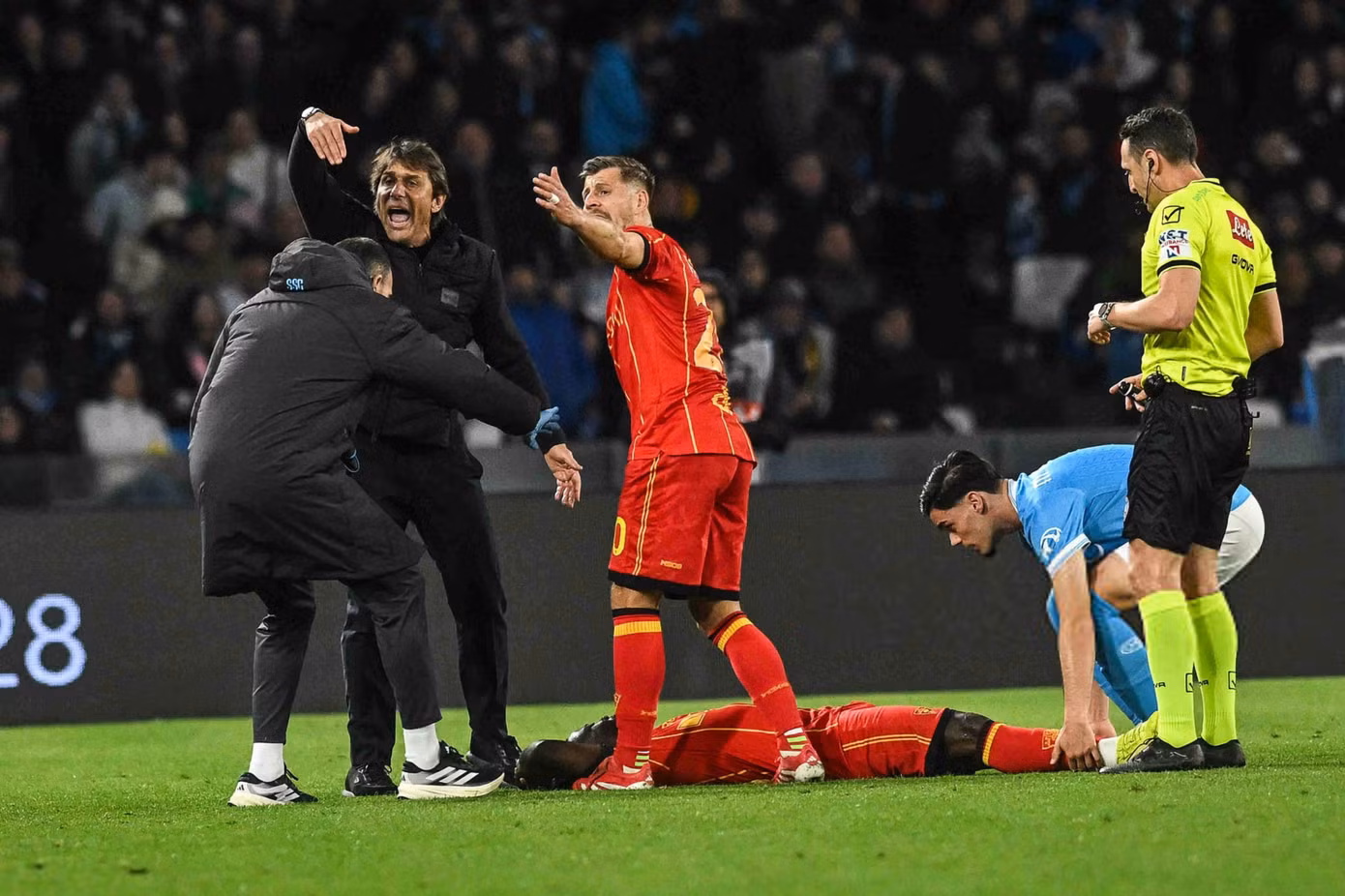 ssc-napoli-v-us-lecce-serie-a.jpg