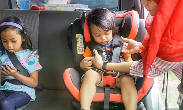 Đề xuất mới về thiết bị an toàn cho trẻ em trên ô tô