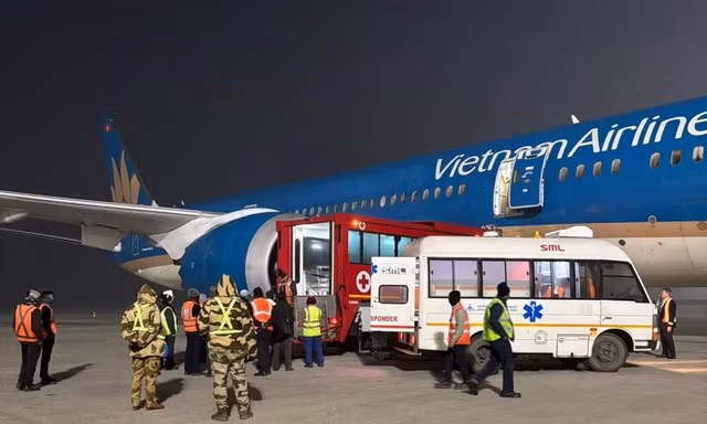 Máy bay Vietnam Airlines từ Đức về Hà Nội phải hạ cánh khẩn cấp ở Ấn Độ