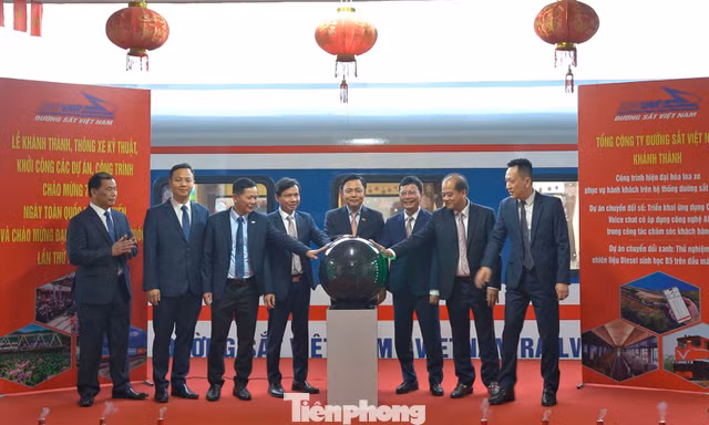 Khánh thành công trình hiện đại hóa toa xe đường sắt