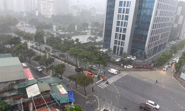 Do ảnh hưởng hoàn lưu sau bão số 10 Bualoi, mưa lớn trên diện rộng sẽ tiếp tục kéo dài trong hôm nay và ngày mai 