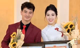 NSND Xuân Bắc, đạo diễn Lý Hải nhận bằng khen của Bộ Văn hóa