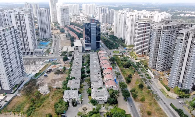 Lý do gần 100 nghìn căn hộ ở TPHCM chưa được cấp sổ hồng