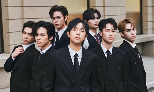 Nhóm nhạc tân binh 'khủng long' từ chương trình âm nhạc 'sống còn' chính thức ra album đầu tư có gì 'hot'?