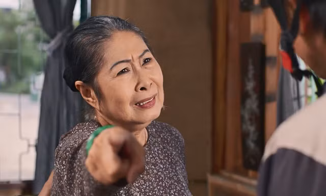 NSƯT Kim Phương 'thẳng tay' tát Thái Hòa