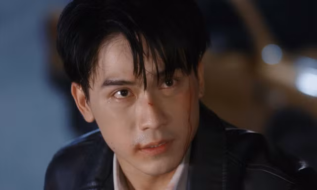 'Nam thần màn ảnh' Võ Điền Gia Huy tiết lộ thực hiện cảnh hành động trong 14 giờ đến nỗi gần như 'tắt nguồn'