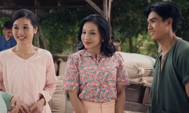 Netizen được phen 'sốc' khi chứng kiến Khả Như 'chen ngang' chuyện tình cảm của Võ Điền Gia Huy và Trâm Anh