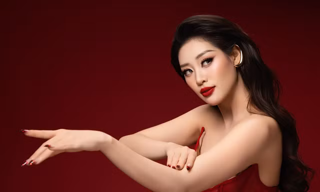 Sau 6 năm đăng quang, cuộc sống của Hoa hậu Khánh Vân thay đổi như thế nào?