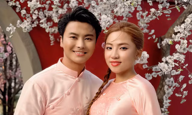 Sau loạt clip 'gây sốt' mạng xã hội, mối quan hệ giữa con gái nghệ sĩ cải lương Châu Thanh và Võ Minh Lâm gây tò mò