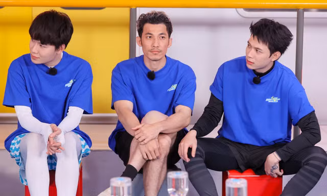 Netizen 'dậy sóng' khi Liên Bỉnh Phát khai không có người yêu cũ