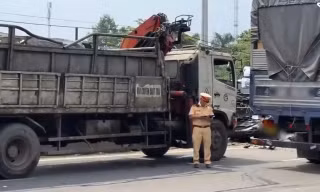 8 ô tô tông liên hoàn trên quốc lộ 51