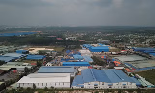 Cưỡng chế tháo dỡ hàng chục nhà xưởng xây dựng trái phép 