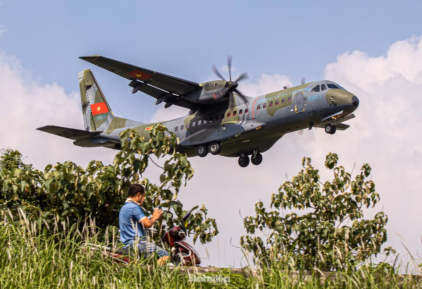 casa-c295-c212i-15.jpg