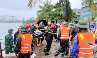 Phát hiện thi thể nam giới trôi dạt giữa vịnh Hạ Long 