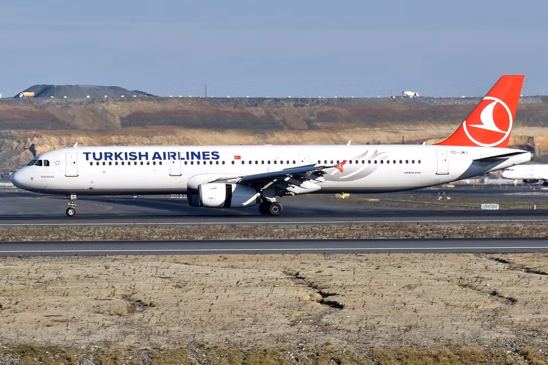 1080px-turkish-airlines-tc-jmj-airbus-a321-231-49565881613-11zon.jpg