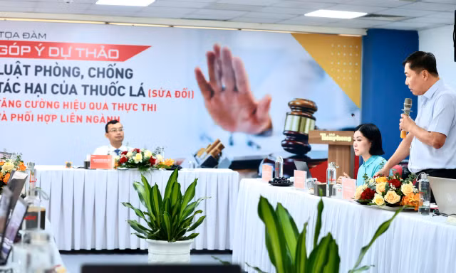 Bảo vệ sức khỏe, không để luật 'chạy sau' thực tiễn