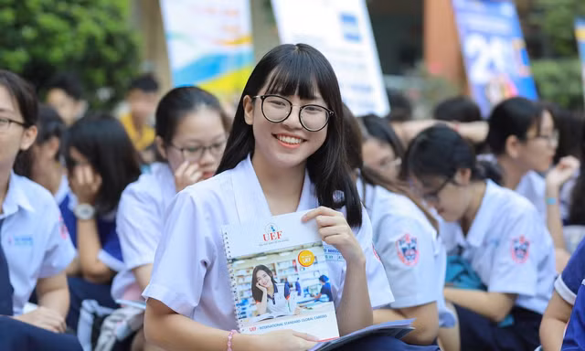 Hàng loạt chính sách giáo dục có hiệu lực, giáo viên được lợi thế nào?