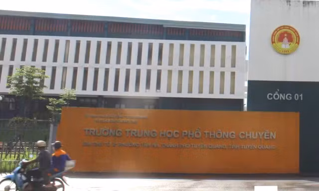 Giảng viên những trường đại học nào chịu trách nhiệm giám sát thi tại Tuyên Quang?