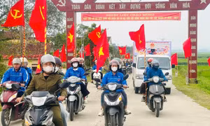 Thanh niên Hà Tĩnh đi từng ngõ, đến từng làng tuyên truyền bầu cử