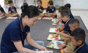 Vượt tiêu chuẩn, sao nhiều giáo viên Nghệ An vẫn chưa được thăng hạng?