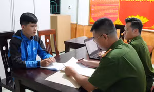  Dựng chuyện bị cướp vì trót lấy tiền của công ty đi đánh bạc 