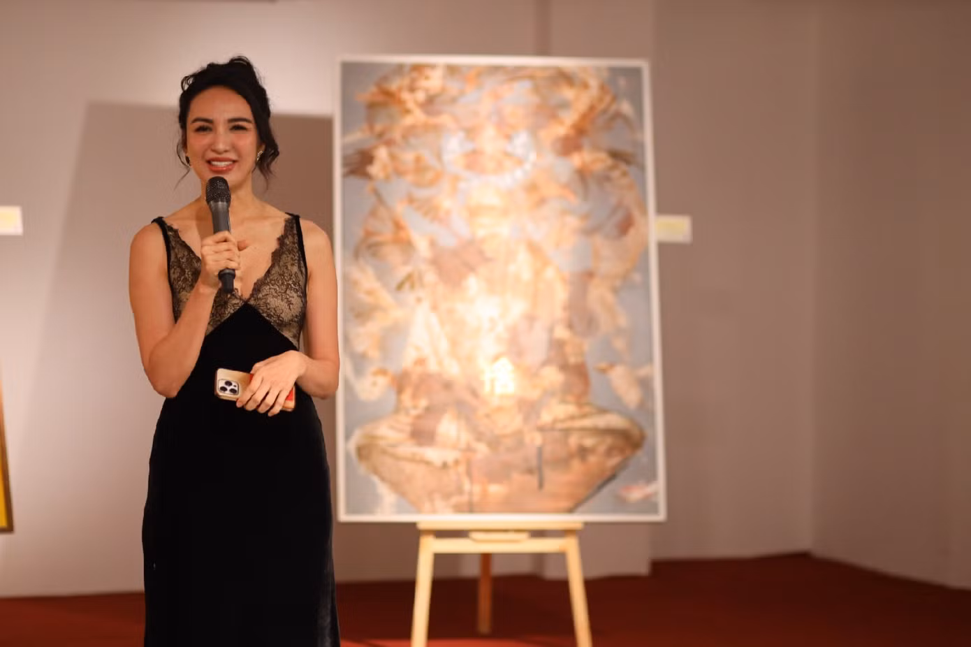 1-chi-phan-ngoc-diem-phat-bieu-khai-mac-5510.jpg