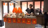Người trẻ làm thêm xuyên kỳ nghỉ lễ