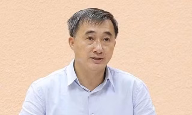 Thứ trưởng Y tế Trần Văn Thuấn và ông Nguyễn Huy Ngọc bị khai trừ khỏi Đảng