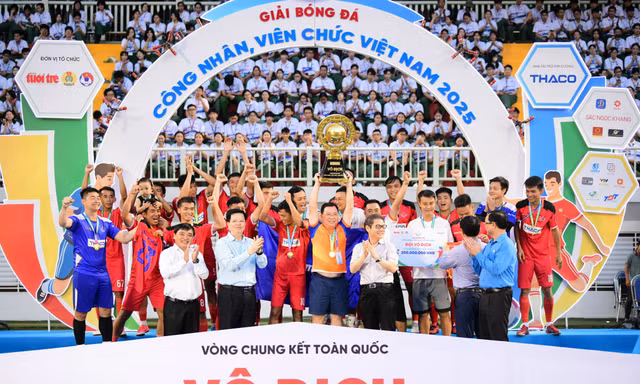 Sacombank vô địch giải bóng đá công nhân, viên chức 