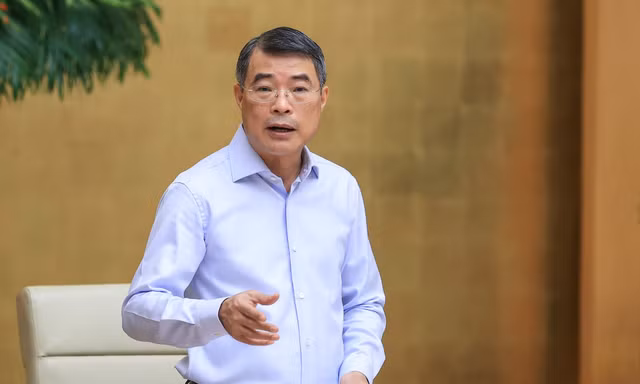 Thủ tướng: Không đẩy khó khăn cho người dân, doanh nghiệp khi thiết kế chính sách